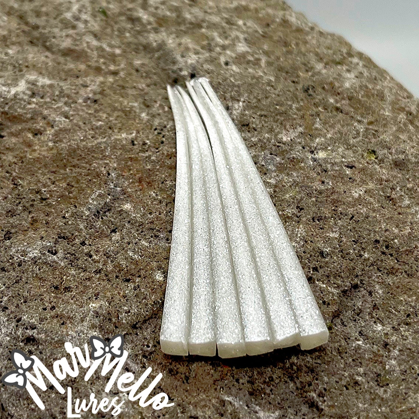 MarMello Lures White Glitter & Glow 2.4